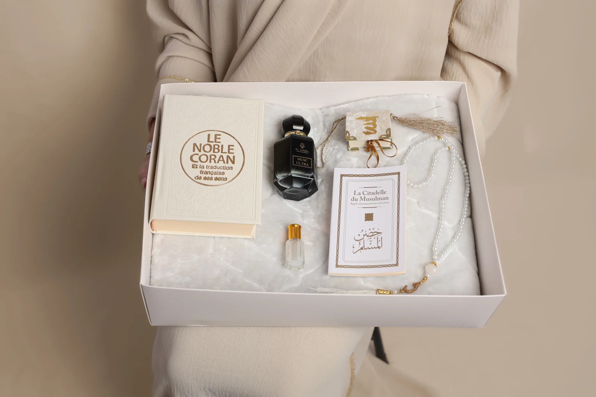 Coffret Sohan Collection Diamant Islam Tapis Blanc Coran Tasbih Citadelle Du Musulman Mini Coran Parfum Musc El Nabil Boutique Paradis Oriental